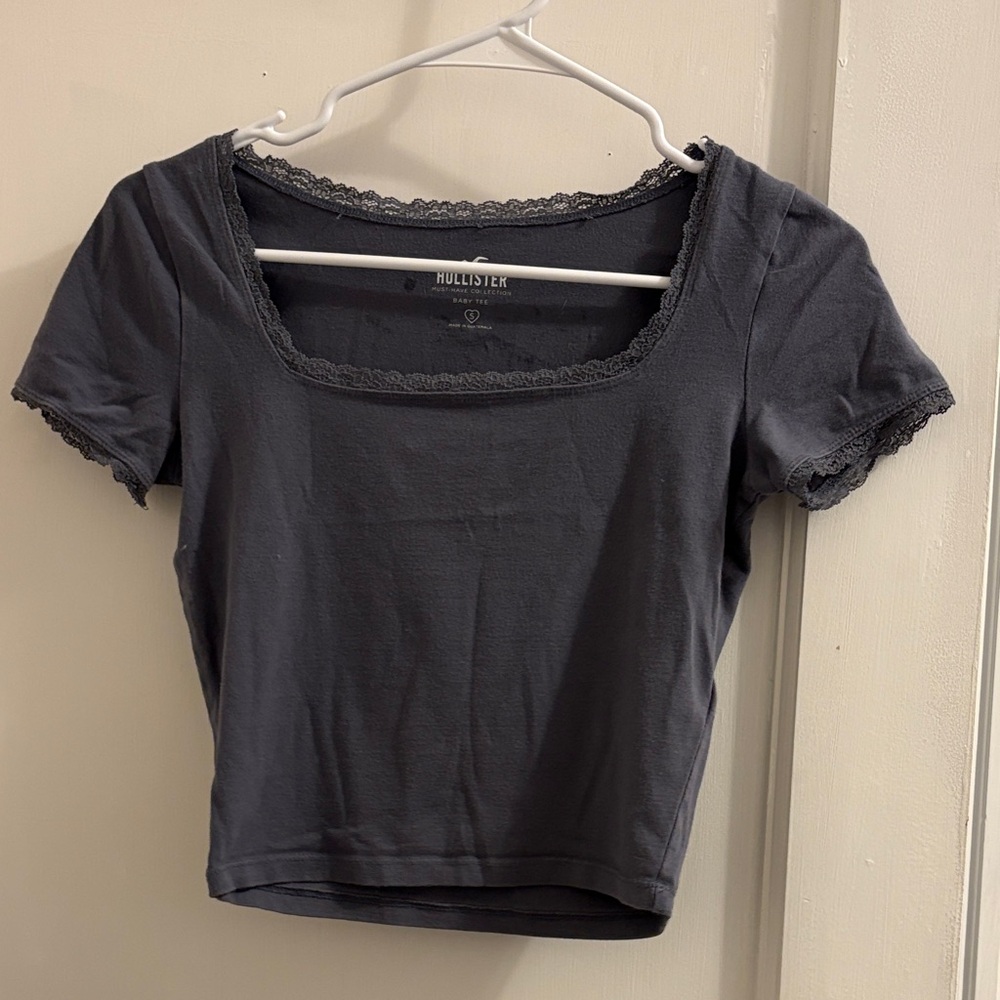 Hollister Women's Charcoal Lace Trim Crop Top